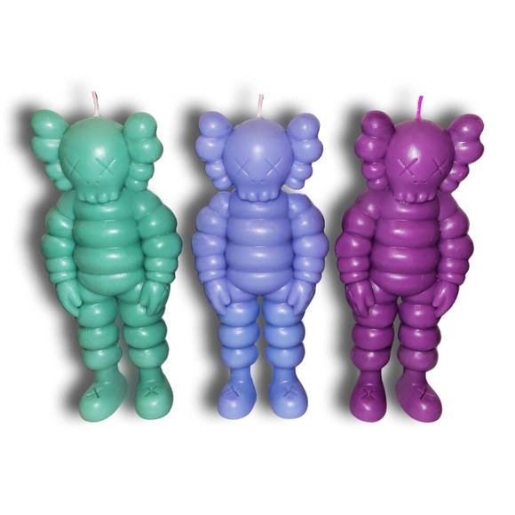 Designer Art Custom Hand Poured Kaws Candle - Picture 7 of 10